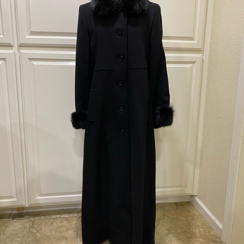 Womens Black Long Cashmere Blend Fur Trimmed Coat